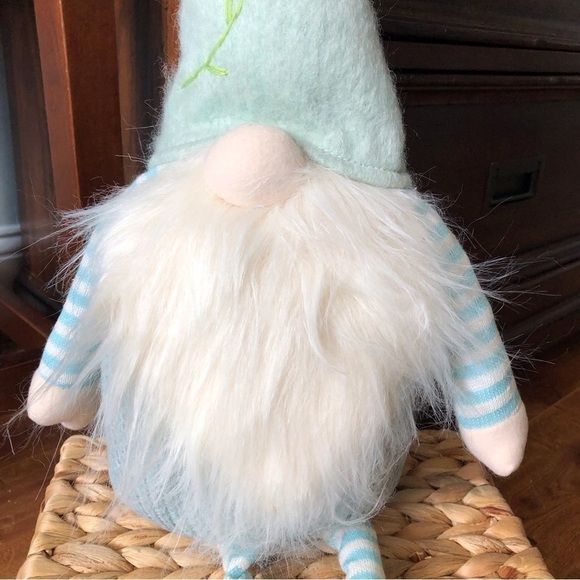 Spring Gnome with legs - Picture 1 of 4